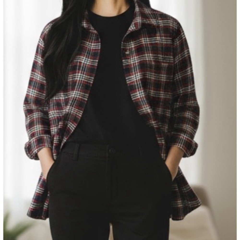 Woolrich Women’s Small Red White & Black Flannel Plaid Button Down Shirt